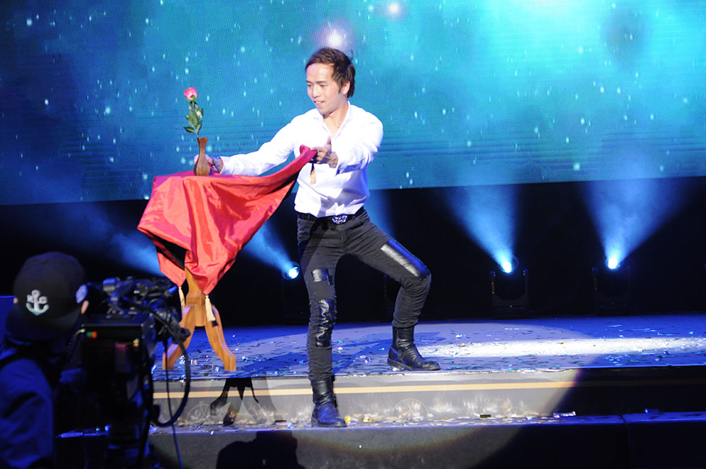 IONG'S MAGIC SHOW